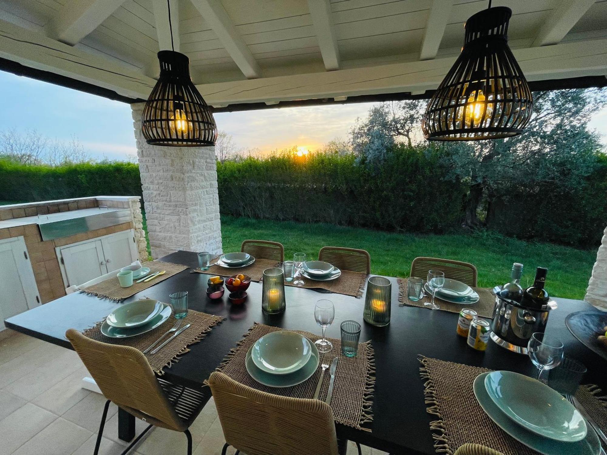 Luxury Villa In Istria - 9,000 Sqm Private Estate With Pool & Sauna, 15 Min To Sea, Near Fazana, 3 Bedrooms Juršići Zewnętrze zdjęcie