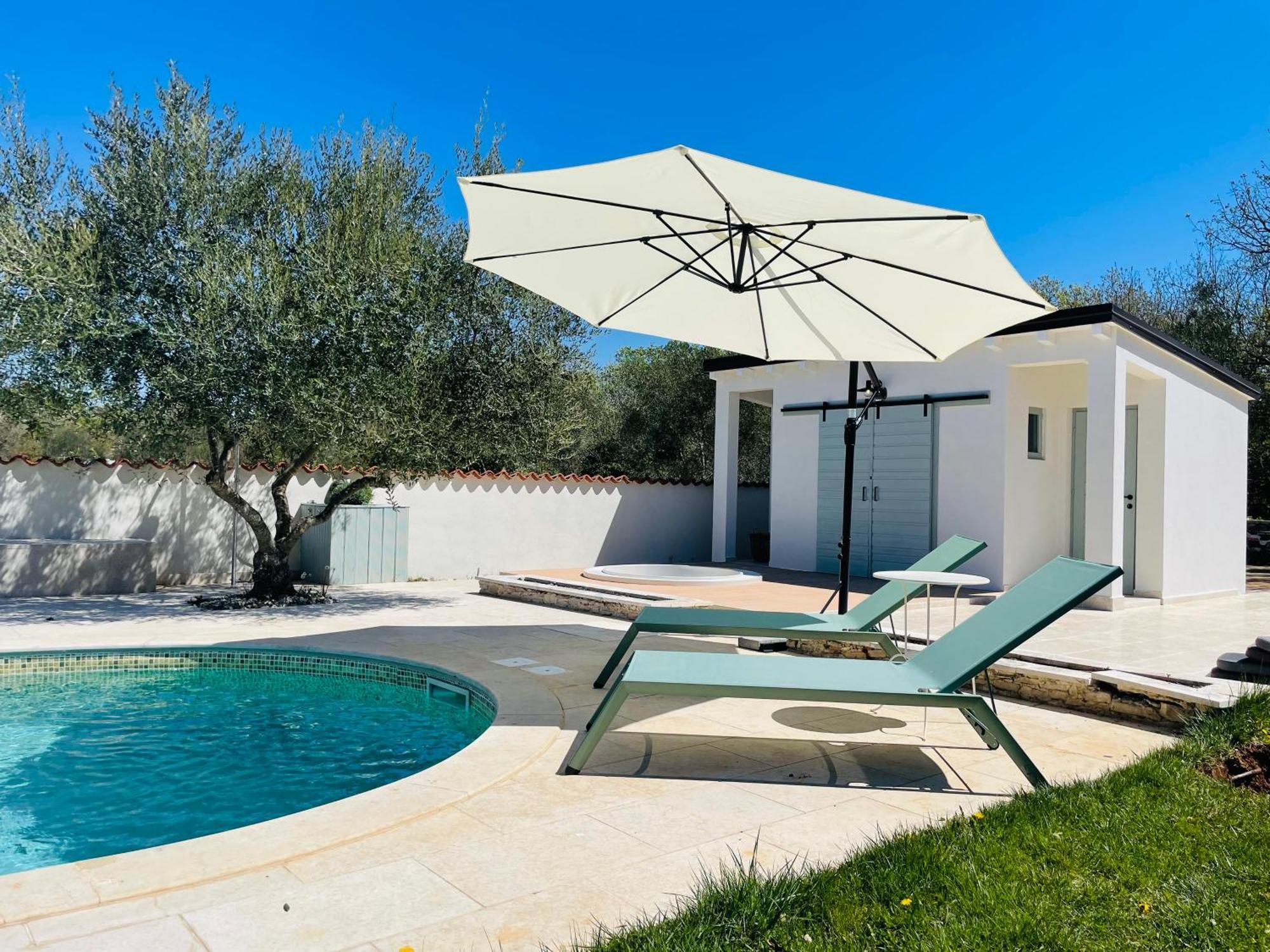 Luxury Villa In Istria - 9,000 Sqm Private Estate With Pool & Sauna, 15 Min To Sea, Near Fazana, 3 Bedrooms Juršići Zewnętrze zdjęcie