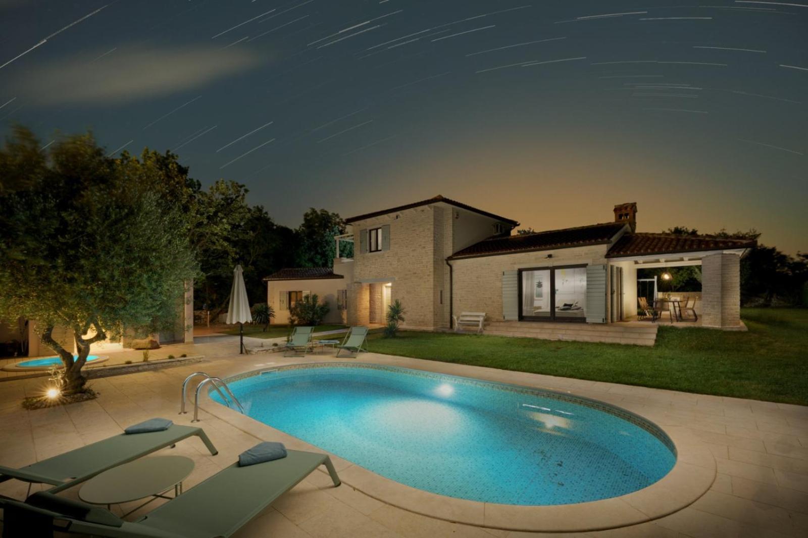Luxury Villa In Istria - 9,000 Sqm Private Estate With Pool & Sauna, 15 Min To Sea, Near Fazana, 3 Bedrooms Juršići Zewnętrze zdjęcie